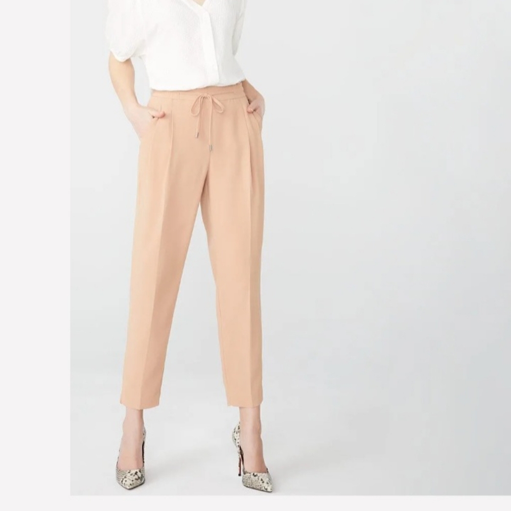 RW&Co Pants size Medium. Peach colored